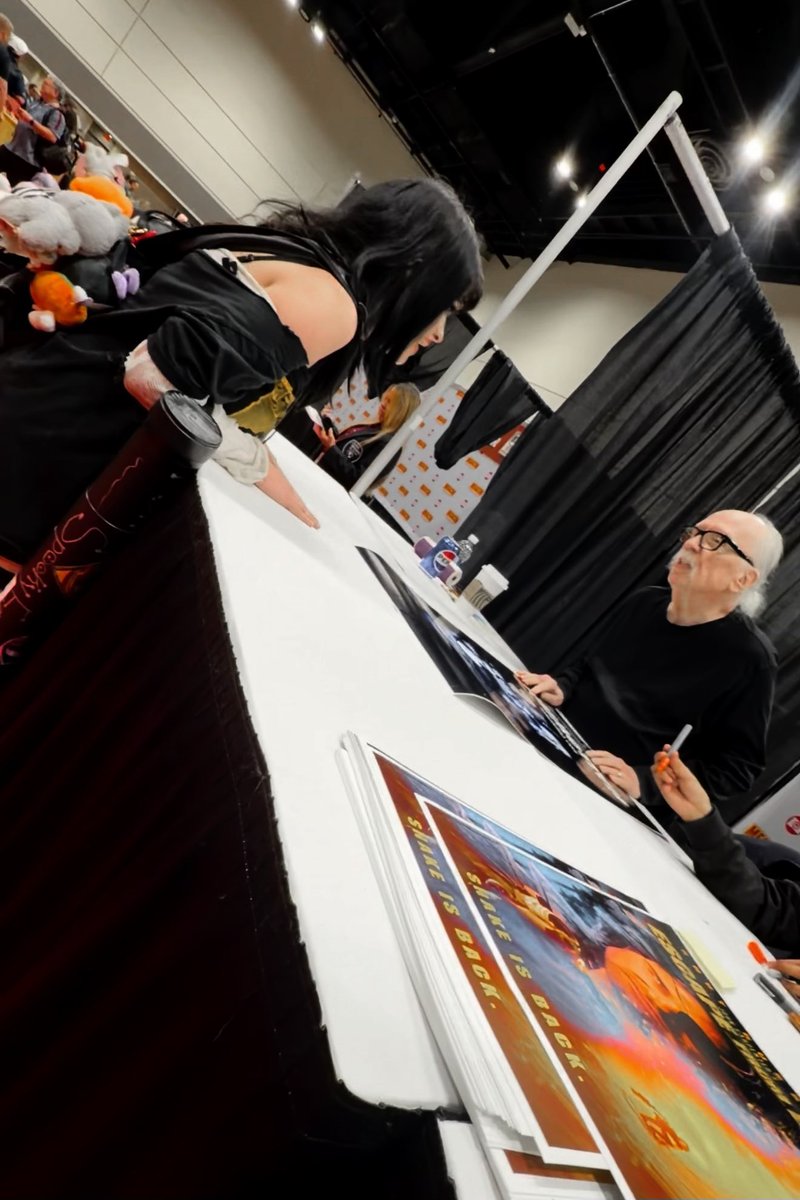 ashlee (derogatory) tweet media