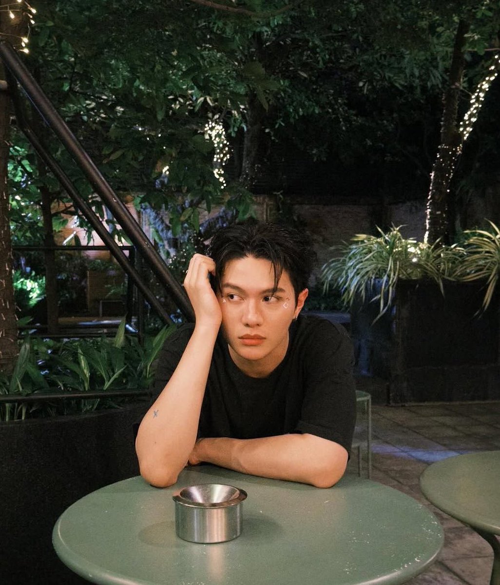 𝐂astelli. tweet media