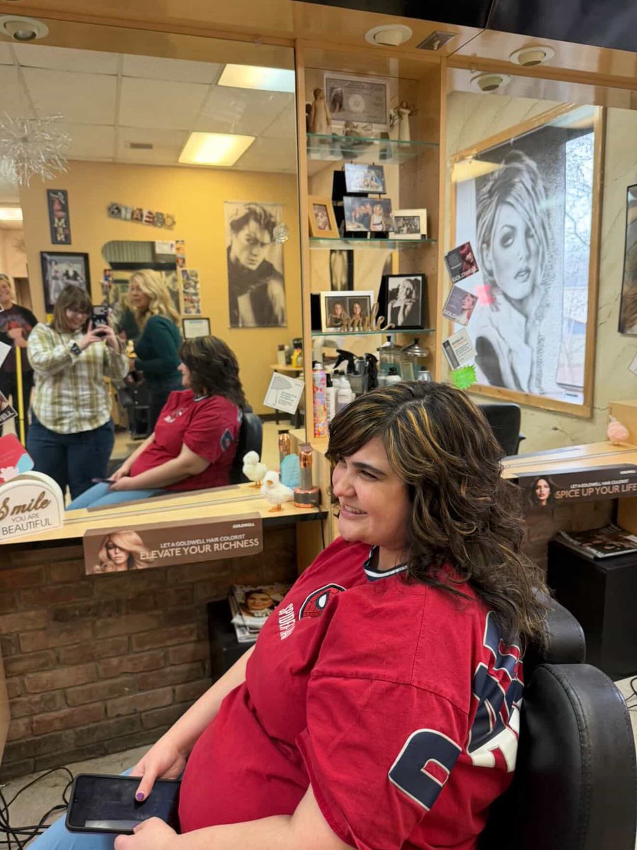 erin:)🦋 tweet media