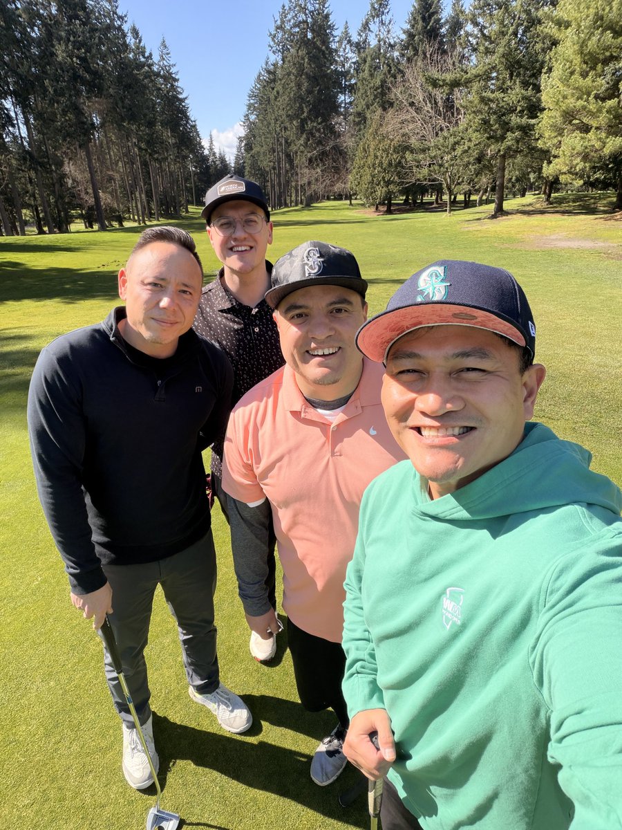 wingroupnow's tweet photo. New season, same drive. ⛳️ Celebrating our most recent @wingroupnow wins and the first day of spring with the crew!
Much like golf, success is all about the ‘next shot’ and the constant drive to improve. Only getting better from here! 🔥
#fairwayfriday #wingroup #winteam #spring