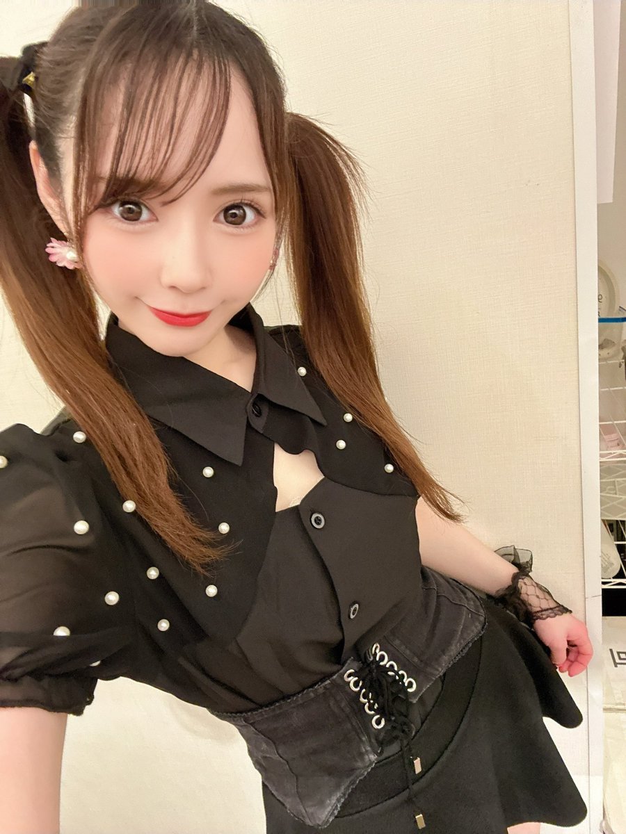 rukaKANAE's tweet photo. 明日は埼玉県デルパラ3川口店様にて実践来店です🥰🙌✨
11:15〜と15:15〜サイン会（人数限定）、2ショット皆様撮影できます🩷
私服も変えますので、是非2回ともご参加くださると嬉しいです😍🙏✨✨
朝一抽選から参加させて頂きます❤️
お待ちしてますー❣️❣️❣️❣️❣️
#PR https://t.co/4tkx8Hnq8p