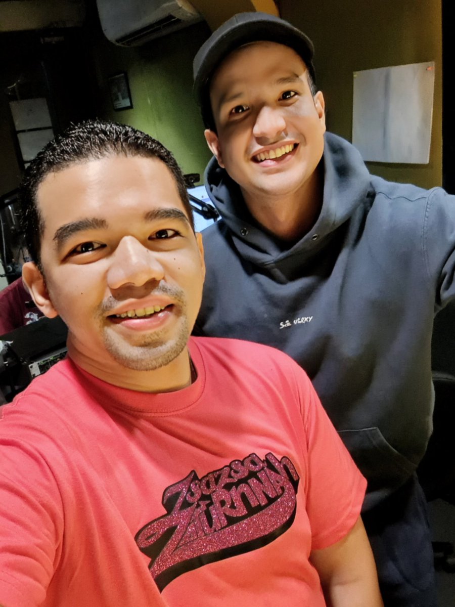 pauloMDtweets's tweet photo. ✨️Happy Birthday 🥂 to this beautiful person, inside and out. And a very talented actor &amp; singer. Wishing you all the best! Always here to support you @Markkistroem huuuugs! 🌻🍀😘 *see you around 😘🥰 https://t.co/LGFUVGTbOM