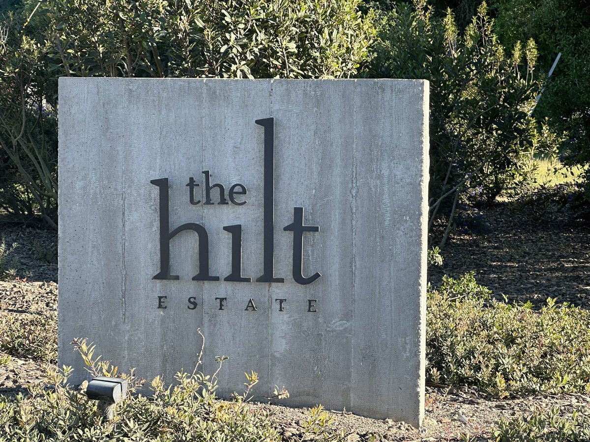 Dave's Travel Corner tweet media