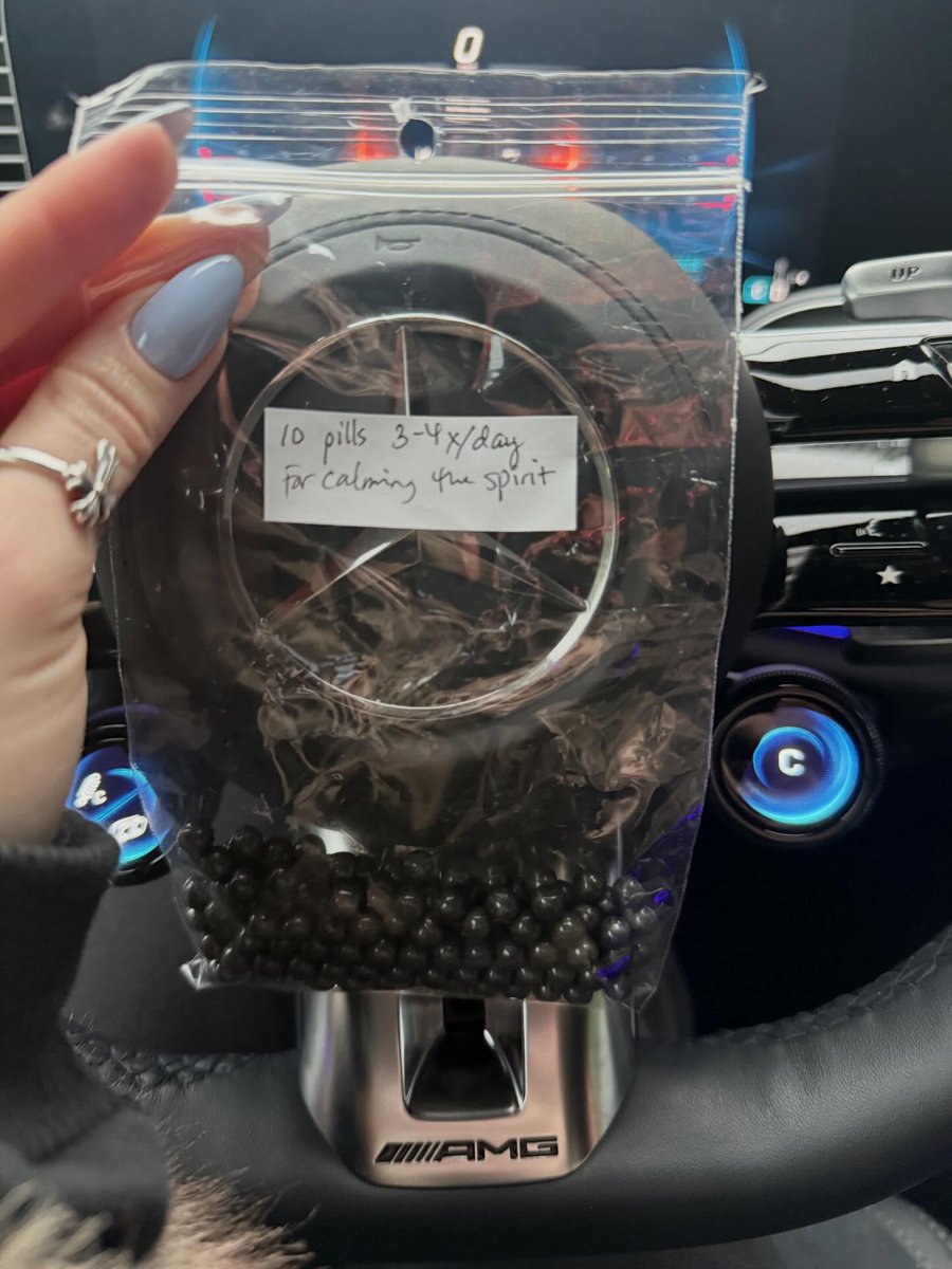 Madelaine Petsch UK tweet media