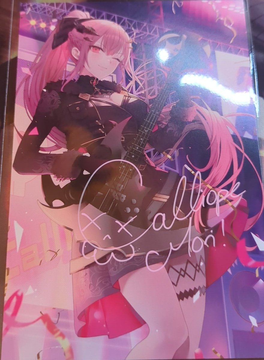 OverEdgeProps's tweet photo. At least I have it and now have something I will treasure for a long time: Calli's autograph 😊 https://t.co/ToDrdF2cpK