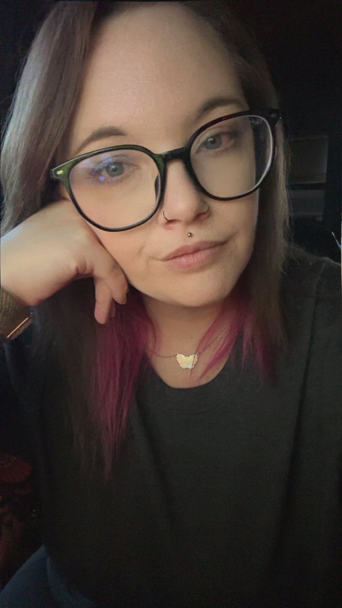 Froyo Baggins 🦇 tweet media