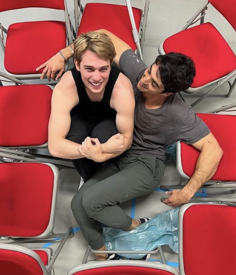 amina 🗡️ tweet media