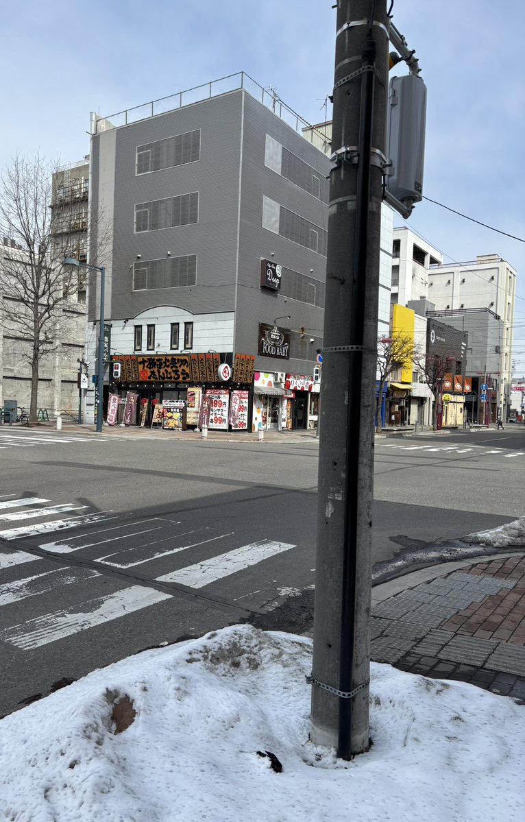 ℍ𝔸ℝ𝔼 tweet media