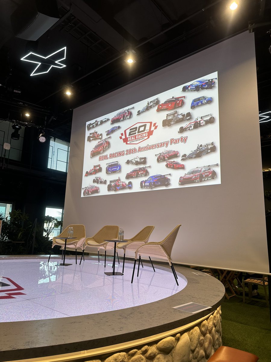 mashiro_REAL17's tweet image. 空気感すごい！！！
もうすでにテンション爆上がりなんだが！

REAL20周年パーティ！楽しみ！
#RR20 #AstemoREALRACING