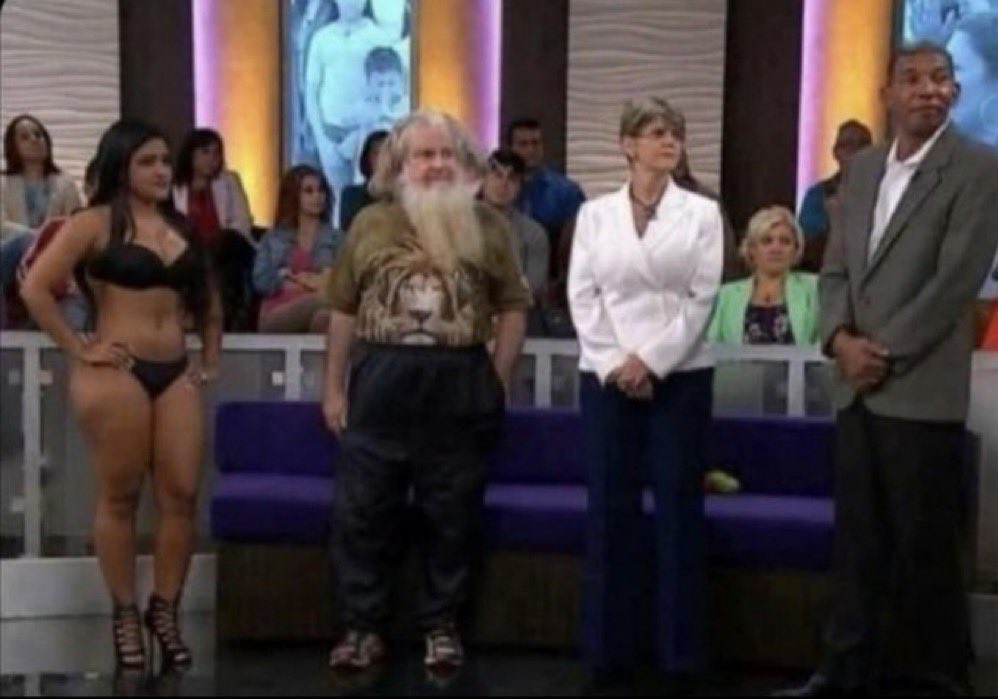 tabloid junkie 🌊 tweet media