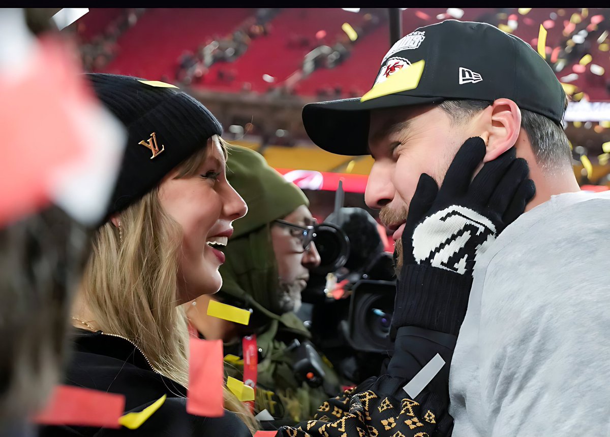 Kelly 💜👁️💜 tweet media