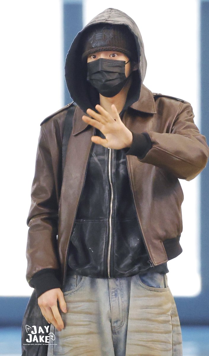 2J.jayjake tweet media