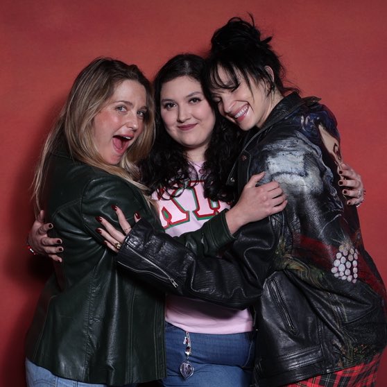 isabella tweet media