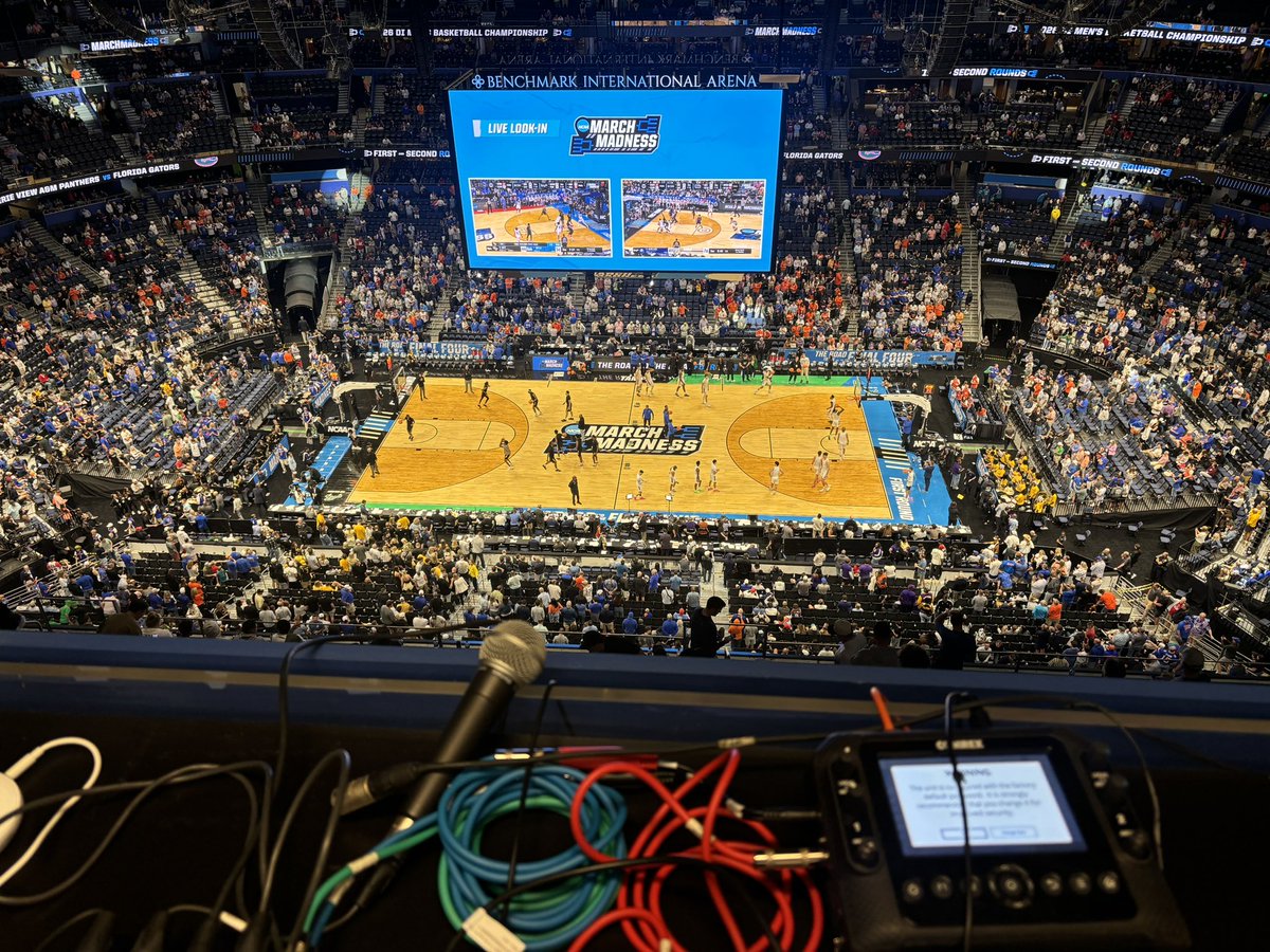 lancewilliamstv's tweet photo. The road back to the Final Four starts in the sunshine state for the South No. 1 seed @GatorsMBK! They face No. 16 seed @PVAMU_MBB, who picked up their first ever NCAAT win on Wednesday in the First Four game. 🏀🐊🌴

I’m on the call with @CharJonesMedia on @OBSNGators on @GHQfm! https://t.co/YwXKoaCyRA