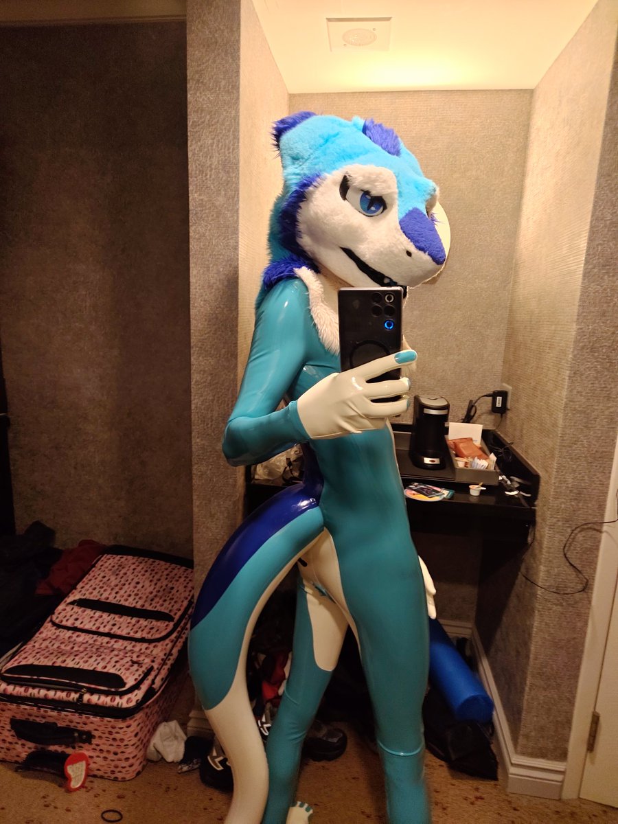 🎶DJ Mood-E🎶 @ Home ;3 tweet media