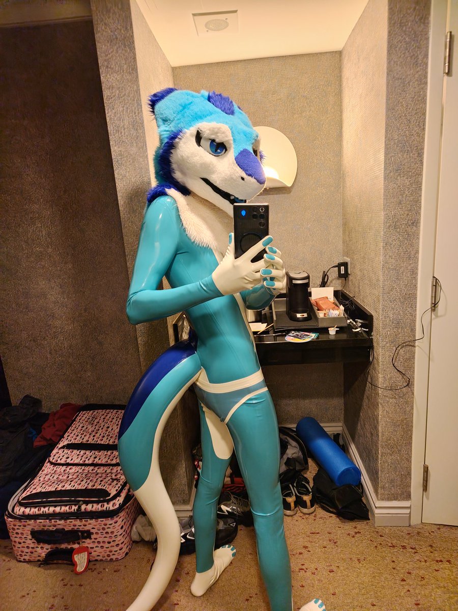 🎶DJ Mood-E🎶 @ Home ;3 tweet media