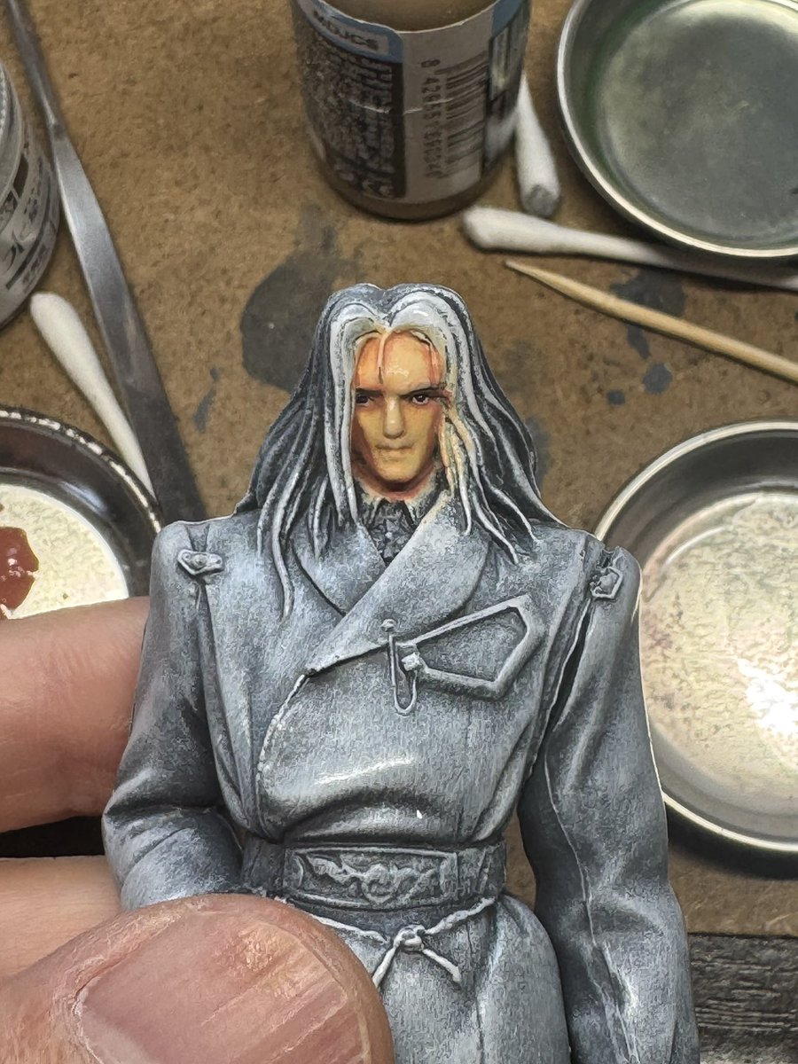 チロシ課長@筆塗りモデラー tweet media