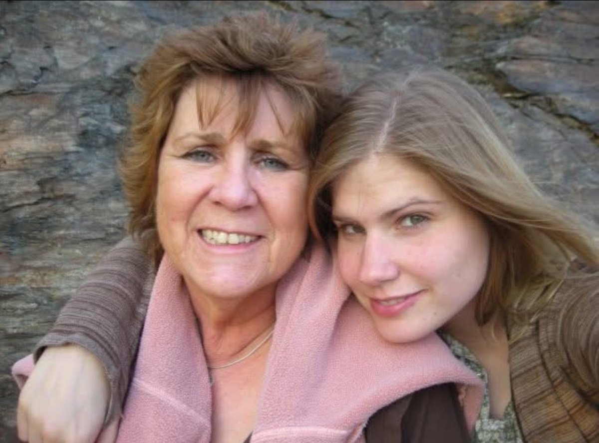 chair 👉🏻🪑 tweet media