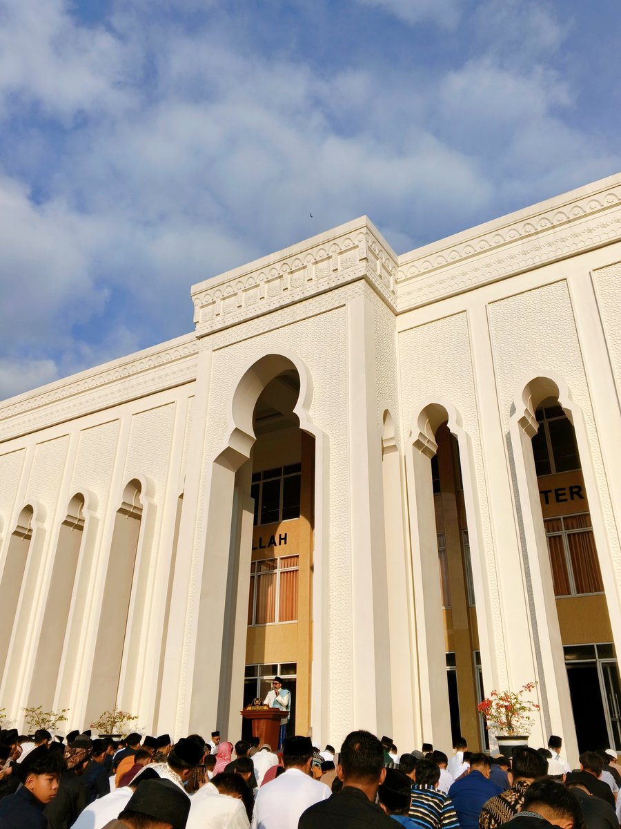 𝑲𝒊𝒕𝒕𝒐. tweet media