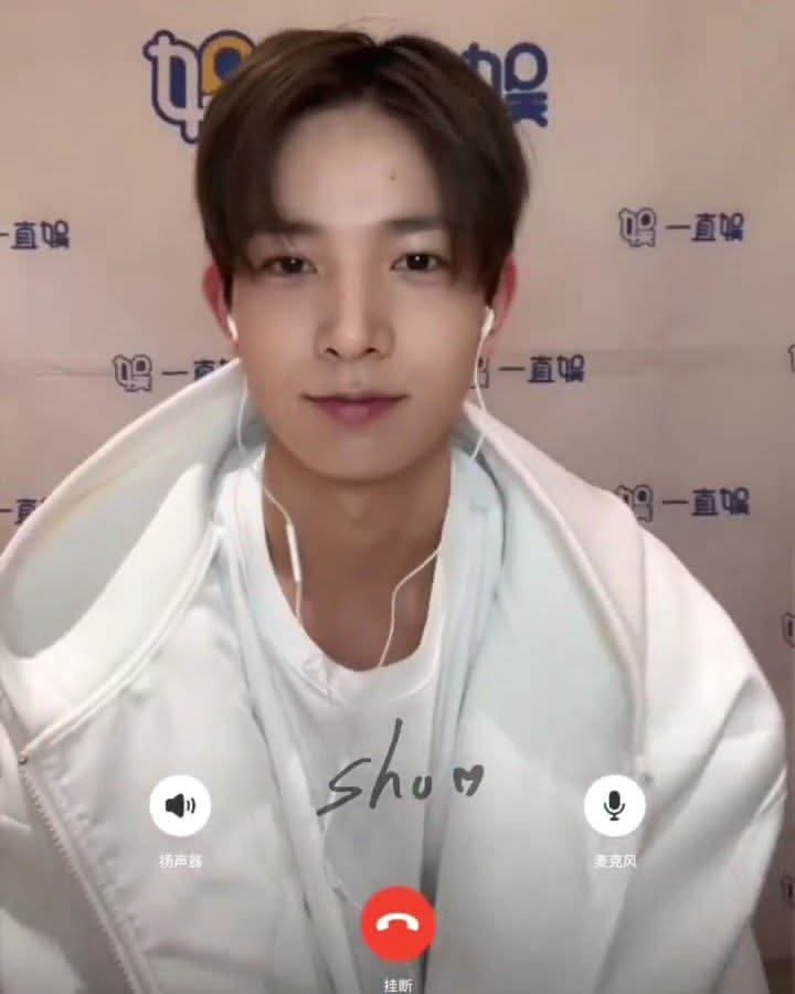 En_clubPeru's tweet photo. Inició la segunda masiva del dia Viernes! Dejen sus tags a estas preguntas divertidas y interactivas!

¿Qué le dirías a Heeseung si tuvieras una fancall con él mañana?

#HEESEUNG_STAYS
#FairOpportunitiesForENHYPEN https://t.co/8Q3OS0jUQ6