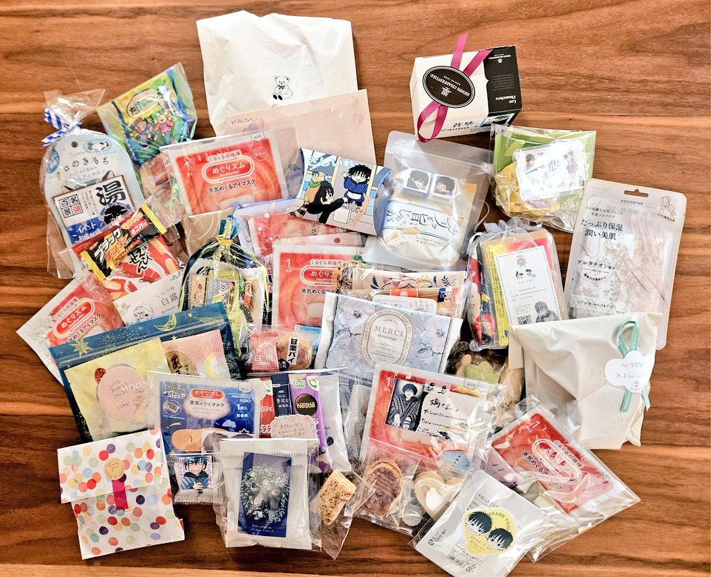 春コミ差し入れやお手紙ありがとうございました🤗Xの漫画の感想もたくさんいただけてとても嬉しかったです🫶