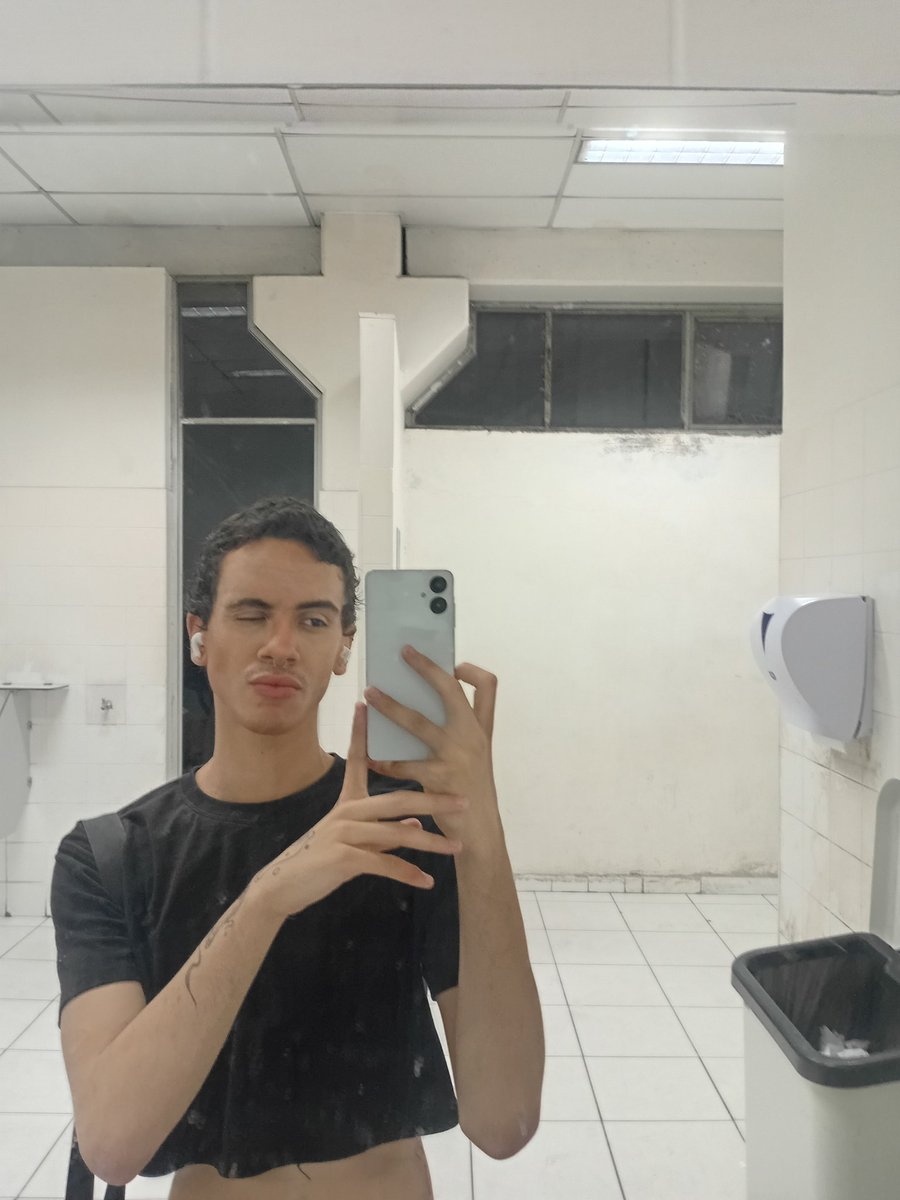 🖕🏾ARI🖕🏻 tweet media