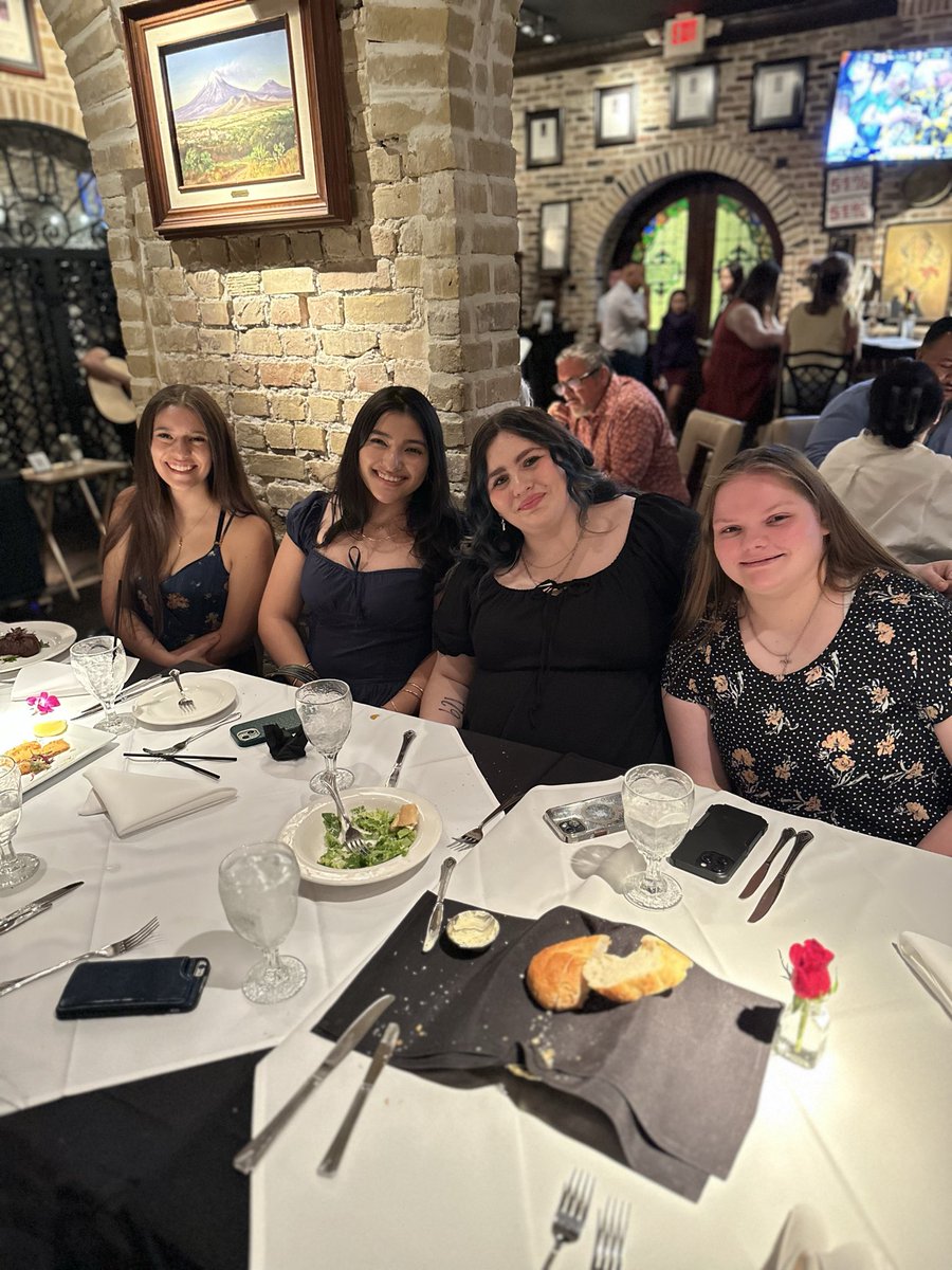 Gator Strong tweet media