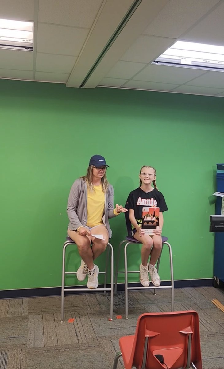 Lisa Jean Newbrough tweet media