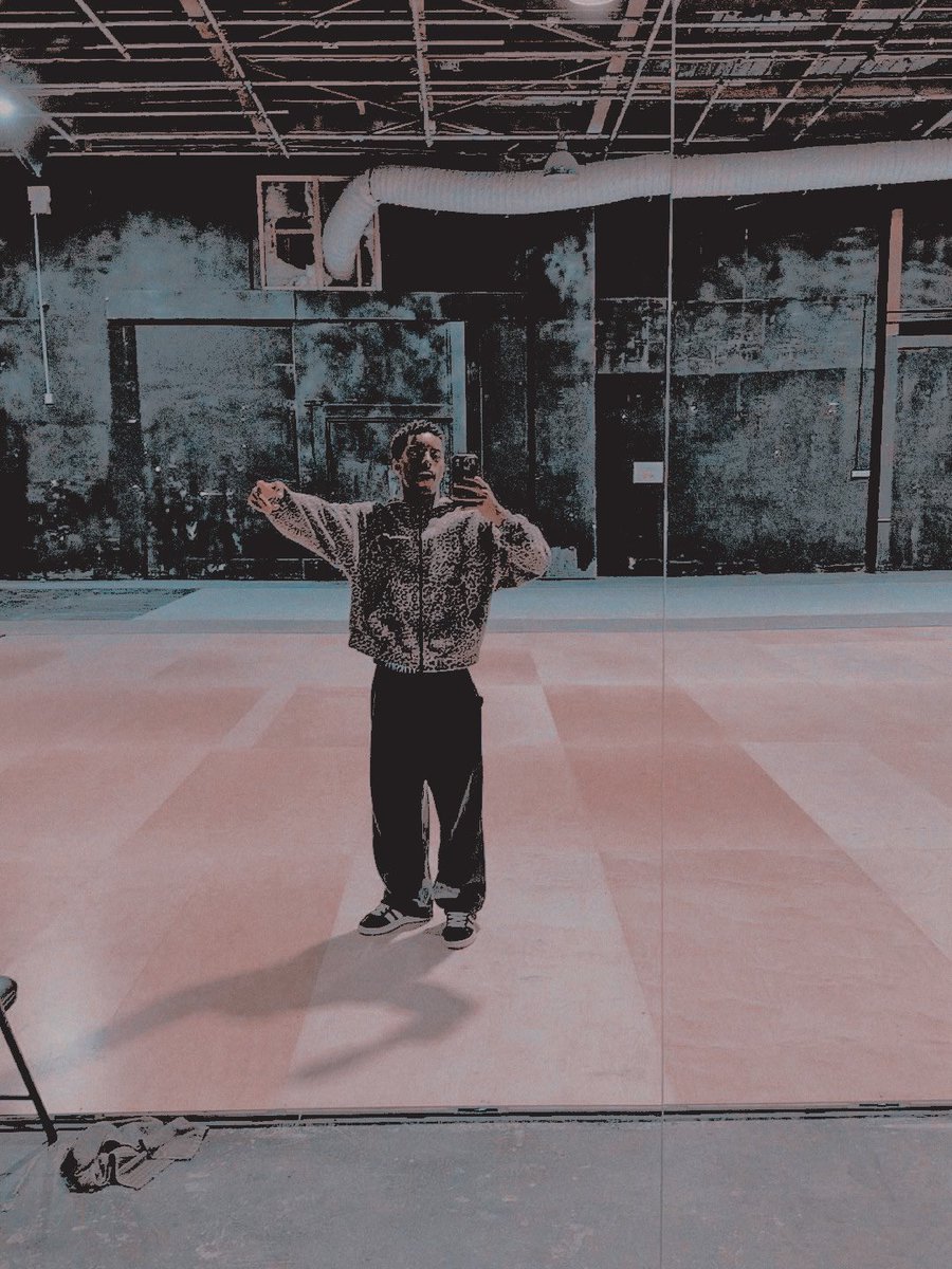 𝚌𝚊𝚕𝚕 𝚖𝚎 , 𝐌𝐊 . tweet media