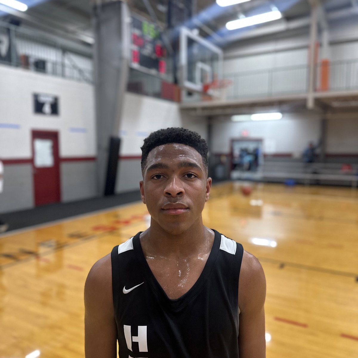 HoopSeen tweet media