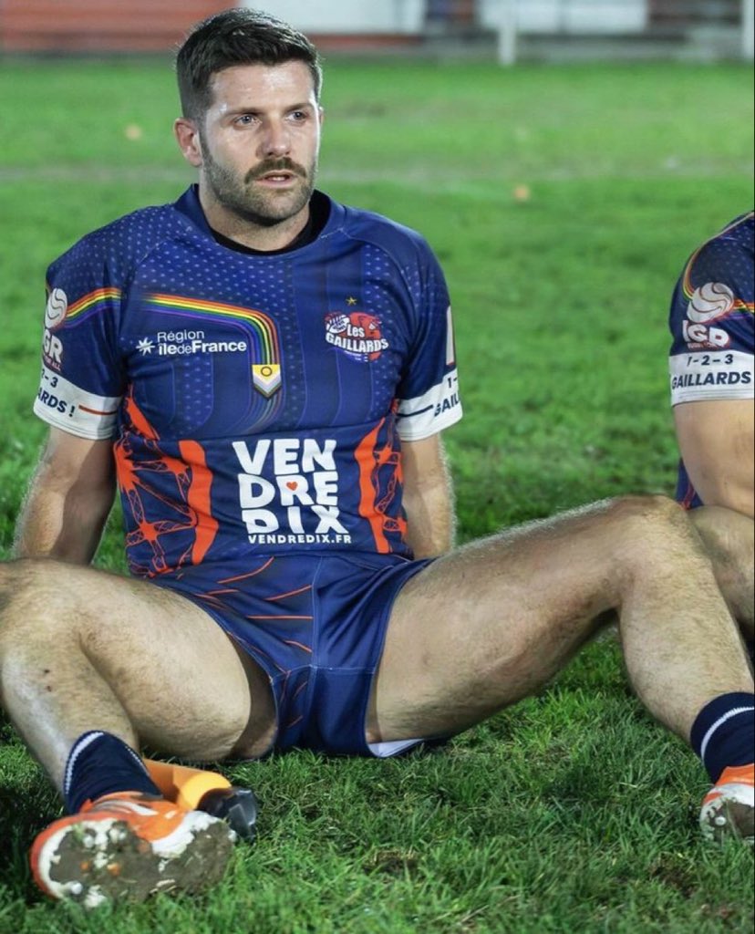 Stan Base tweet media