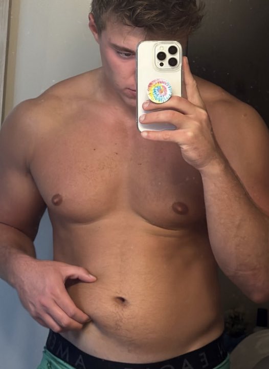 Stan Base tweet media