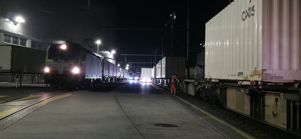 Tobias Menzi 📯🇺🇦🏳️‍🌈 tweet media