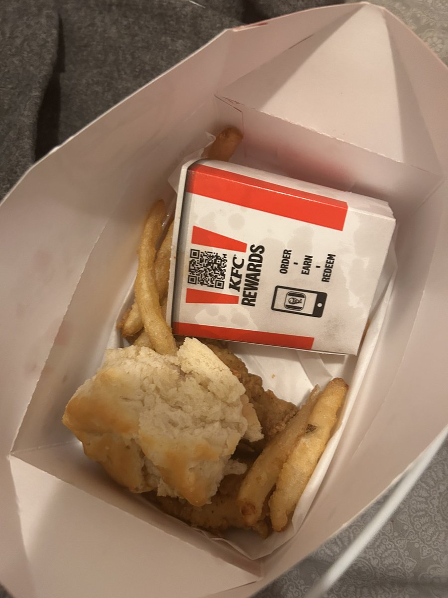 C H E E Z Y tweet media