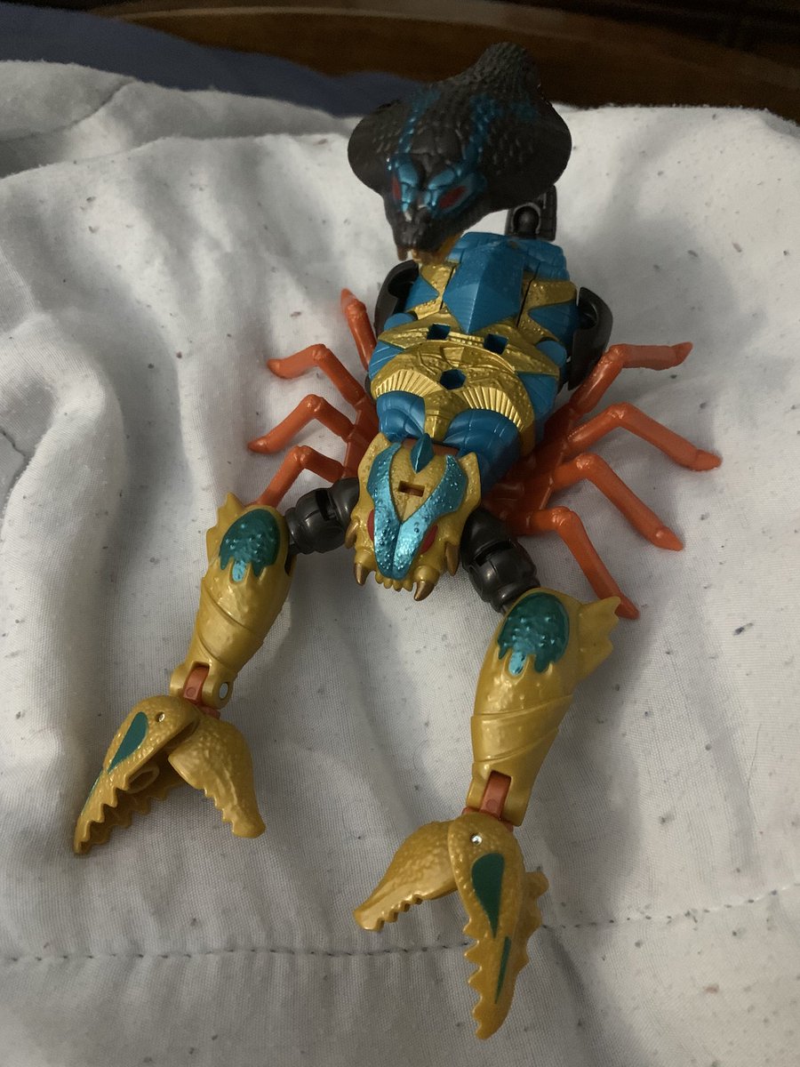 JohnMaring2's tweet photo. Howdy, Everybody! Look What I Bought Yesterday! 😃 30th Anniversary #BeastWars ! 🎂 #Transformers #AgeOfThePrimes #DeluxeClass 🧸 #Quickstrike #Predacon #Fuzor 🦂🐍🤠 #Terrorize #Venomous #BestOfBothWorlds #Review ⭐️⭐️⭐️⭐️⭐️
@rodimusprimal
@chrismcfeely
@primevsprime_ https://t.co/lqk98BeNGB