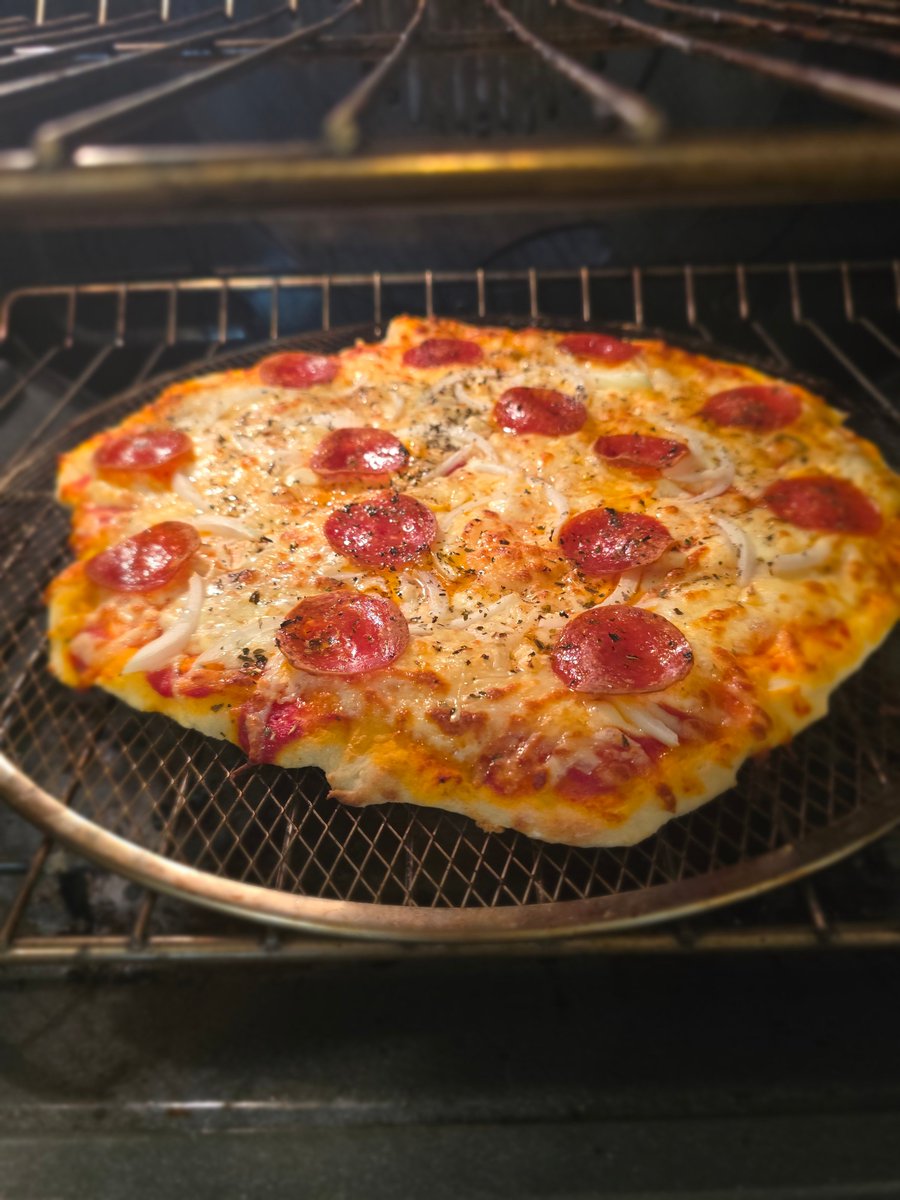 strallweat tweet media