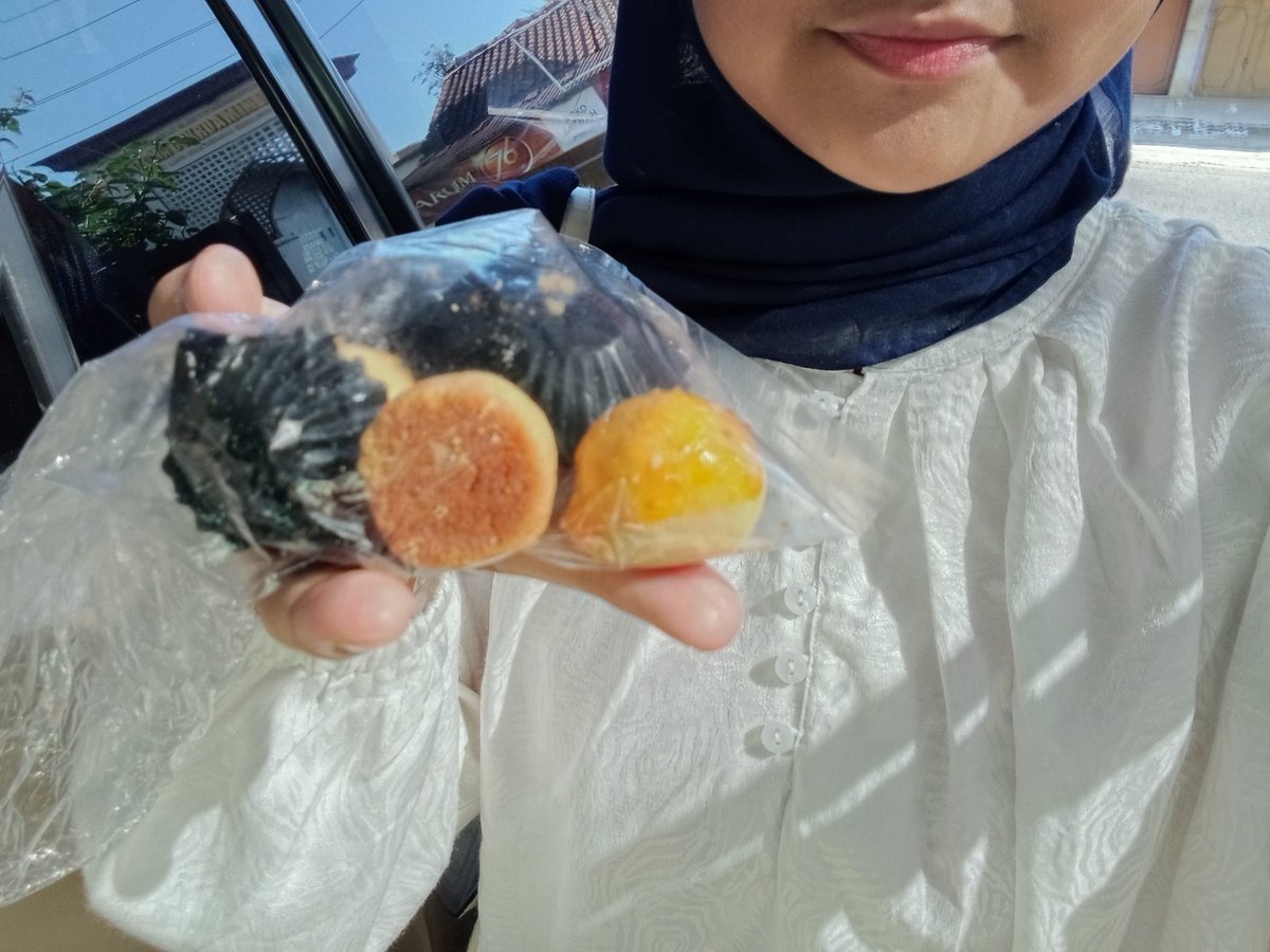 é ²⁷ tweet media