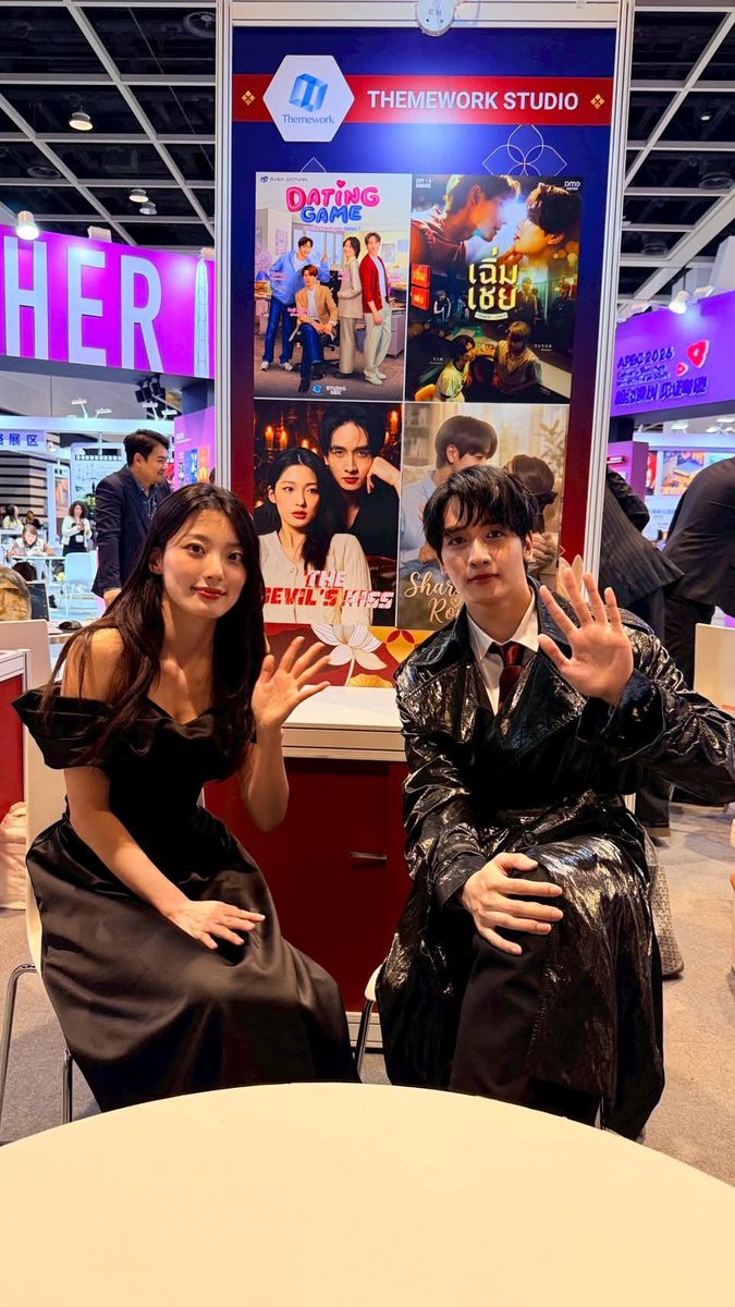 honeymonza's tweet image. พระเอกนางเอก The Devil’s kiss น่ารักอยู่น้า

#kongthappeak
#กองทัพพีค
#TheDevilskiss