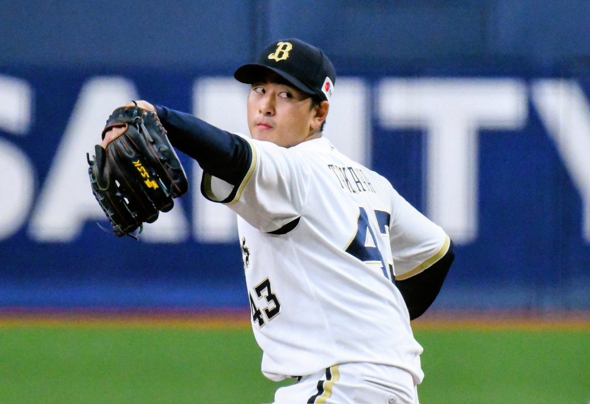 kita02YP's tweet photo. 【#オリックス-#阪神 ➀】
D5の #高谷舟(たかや・しゅう)投手(#札幌日本大学高 － #北海学園大)が先発。1回は3人で片付けたが、2回に一死から四球をきっかけに5連打、4失点で降板。
「全体的にボール先行になって、走者を許してからの投球が課題だと思います」と高谷。

#ベースボールキング
#Bs2026 https://t.co/69MD6weO3K