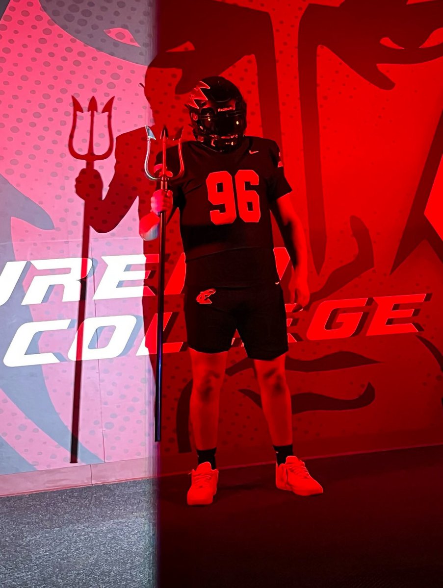 TheRedZoneCoach's tweet image. Big time DL from the state of KY on campus today for Official visit super excited let’s GO!!!🔥 future #RedDevils #WeAreEC #BringTheJuice🏴‍☠️