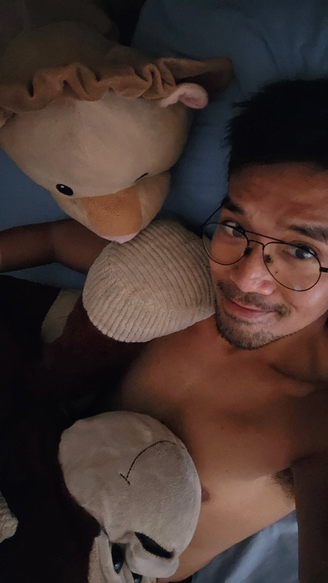 Denn he|him|bing tweet media