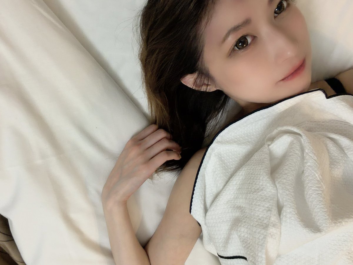 ひまわりの裏側🌻 tweet media