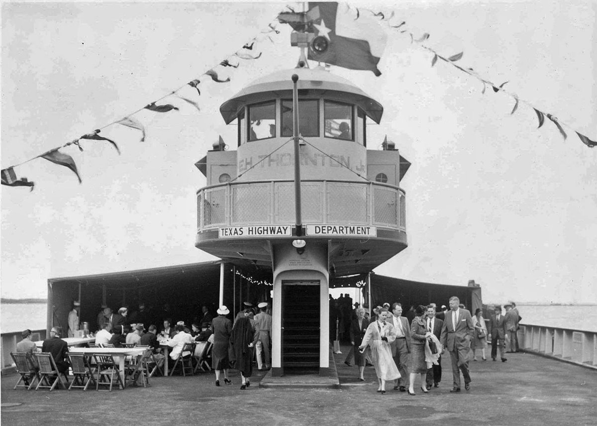 Traces of Texas tweet media