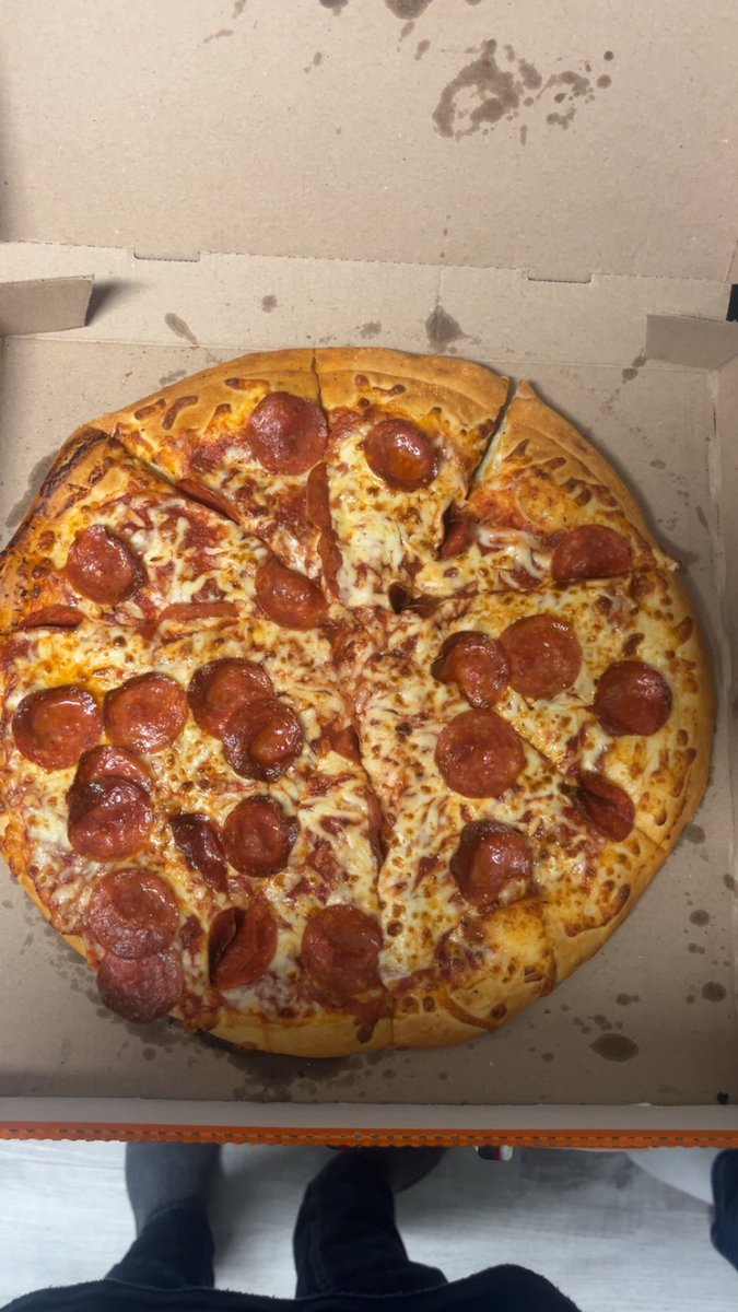 notarsun's tweet photo. why did my pizza serve theorem https://t.co/Zqc8stgVei