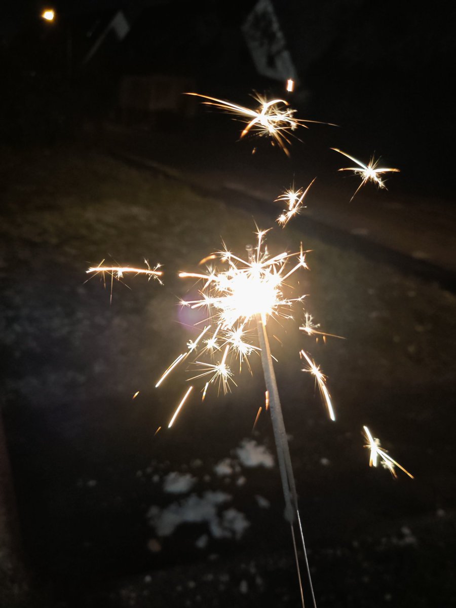 喵瞳依 tweet media