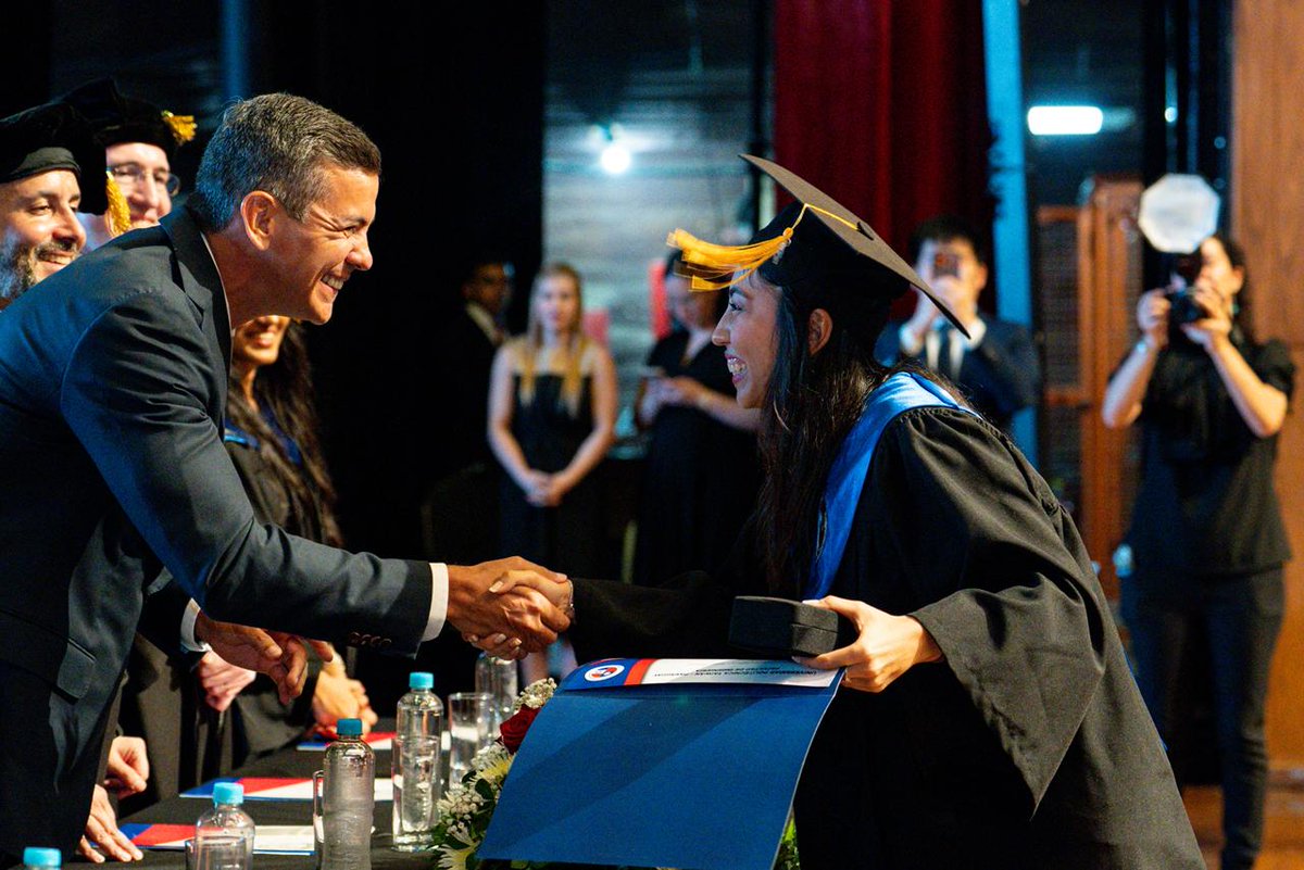 Santiago Peña tweet media