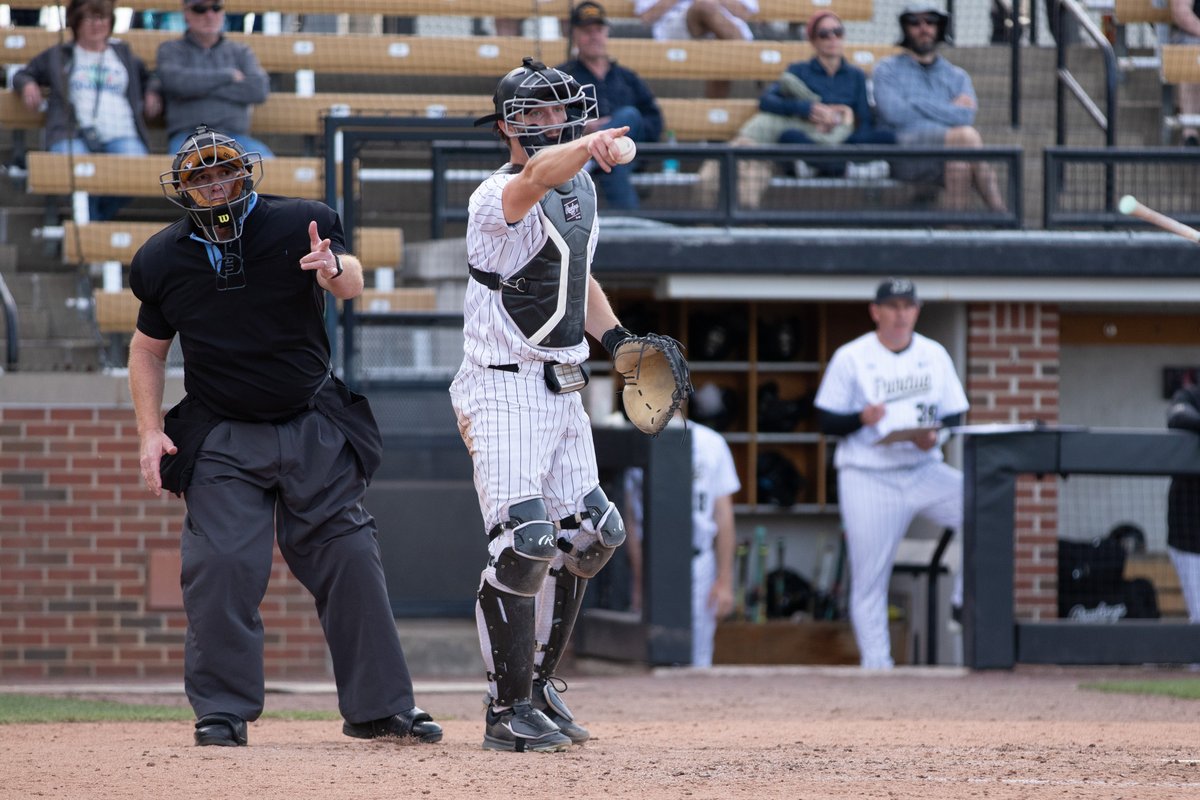 Top Row Pics tweet media