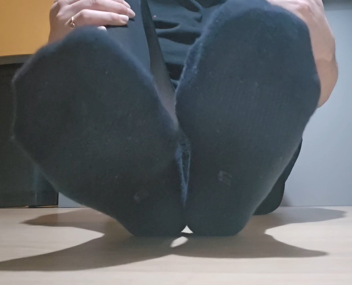 FemboyLucky_'s tweet photo. Hi ! 👣✨

#feet #toes #Femboy https://t.co/twKztMBMlD