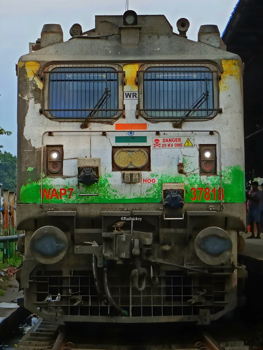 Railvickzy Official tweet media