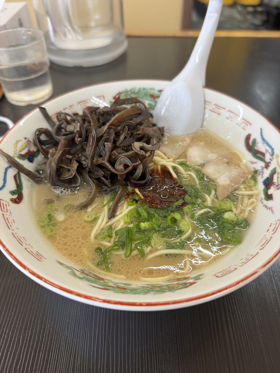 deAth_519's tweet photo. 26/3/20 輪道(9)
ラーメン🤩🤩
替え玉4でお腹いっぱい https://t.co/3sK2It5p7v